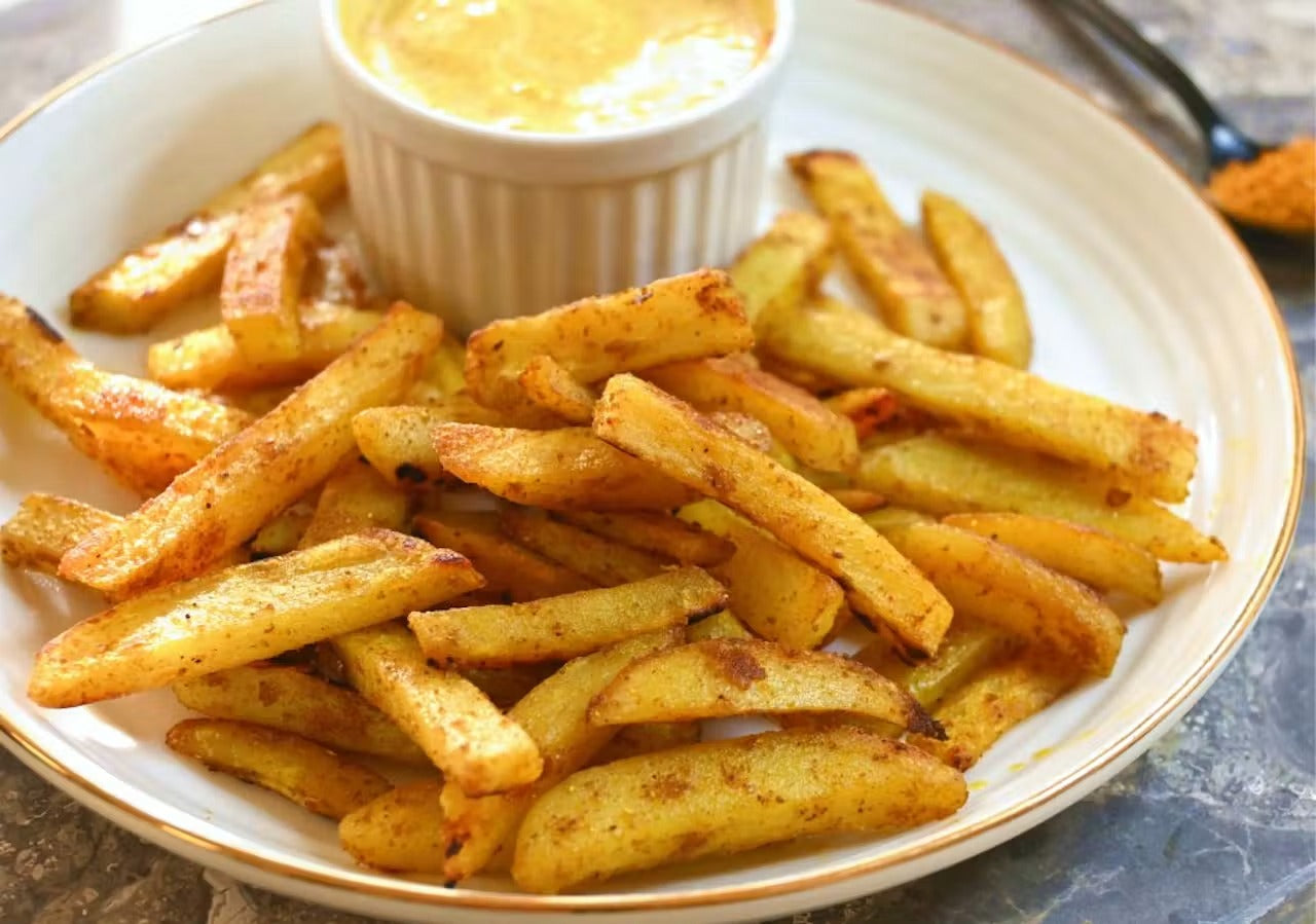 Spicy Fries with Curried Garlic Mayo